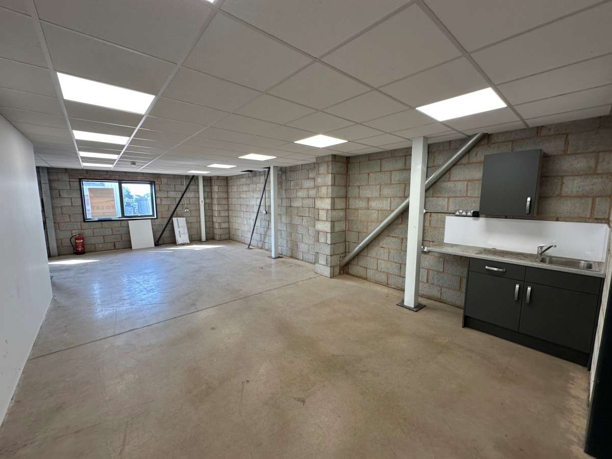 Industrial Unit in Willand - photo 3