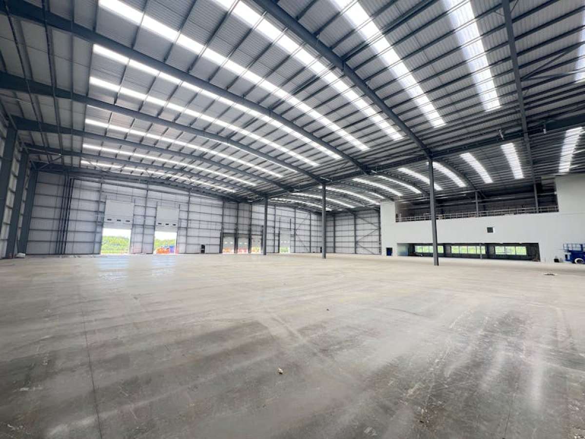 Industrial Unit in Waterlooville - photo 3