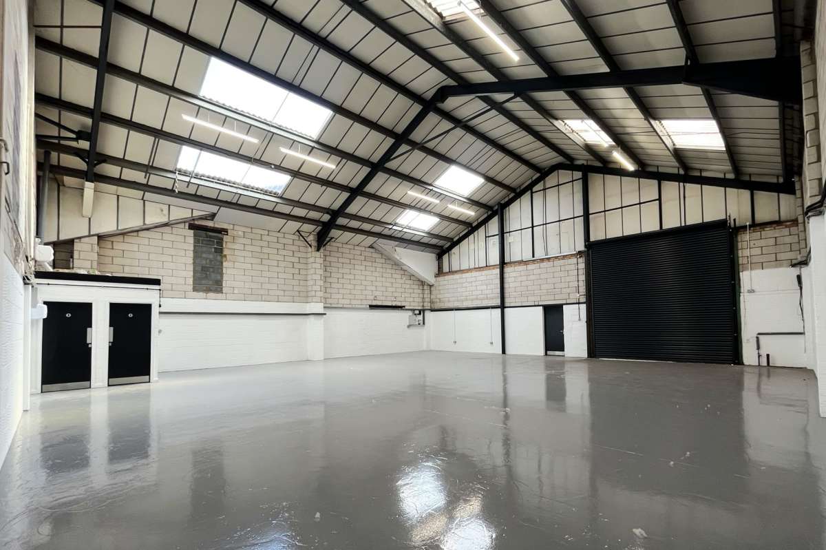 Industrial Unit in South Woodham Ferrers - photo 2