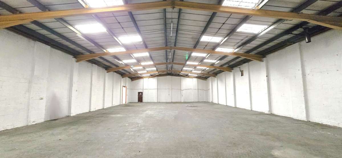 Industrial Unit in London - photo 3