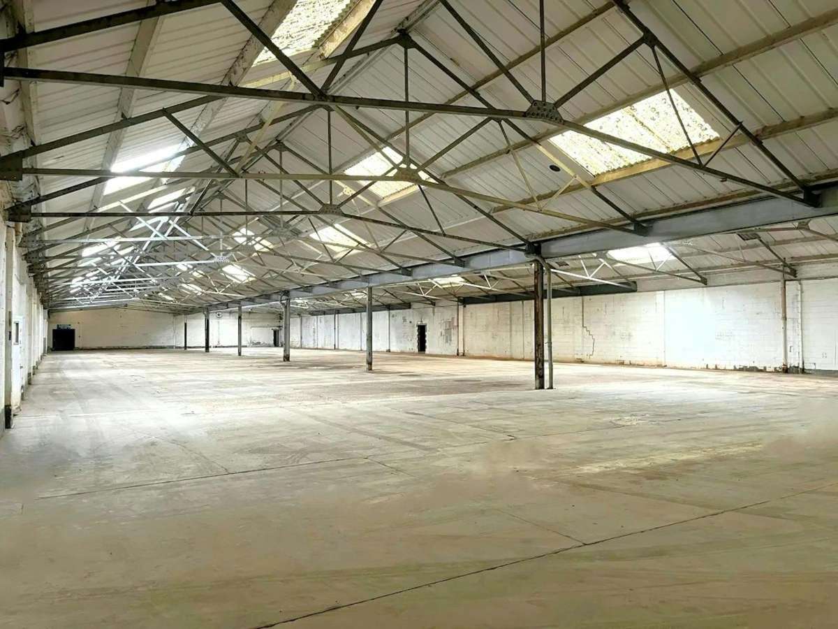 Industrial Unit in London - photo 3