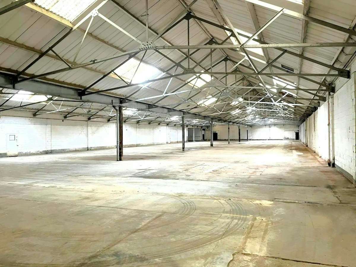 Industrial Unit in London - photo 4