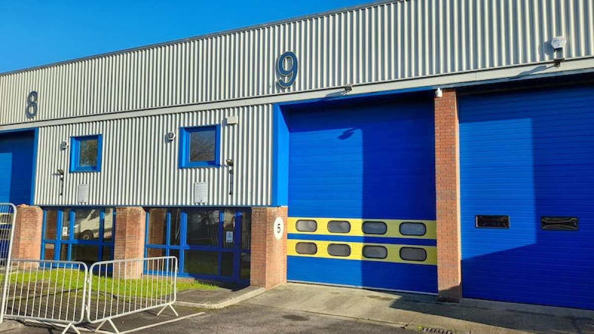 Industrial Unit in Weyhill - photo 2