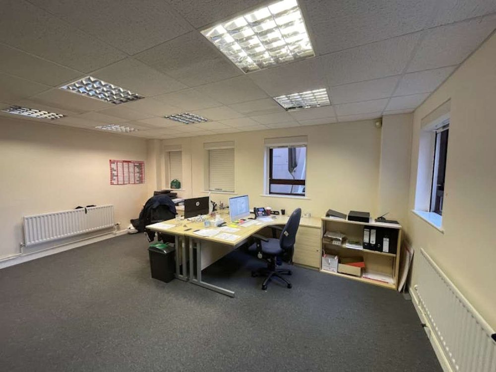 Industrial Unit in Poole - photo 4