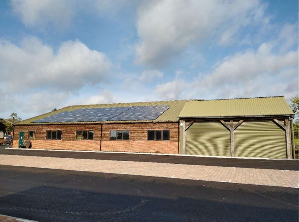 Industrial Unit in Wokingham - photo 2