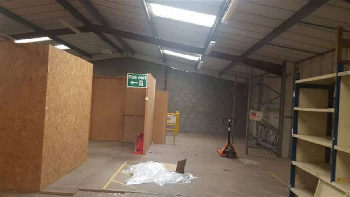 Industrial Unit in Weymouth - photo 3