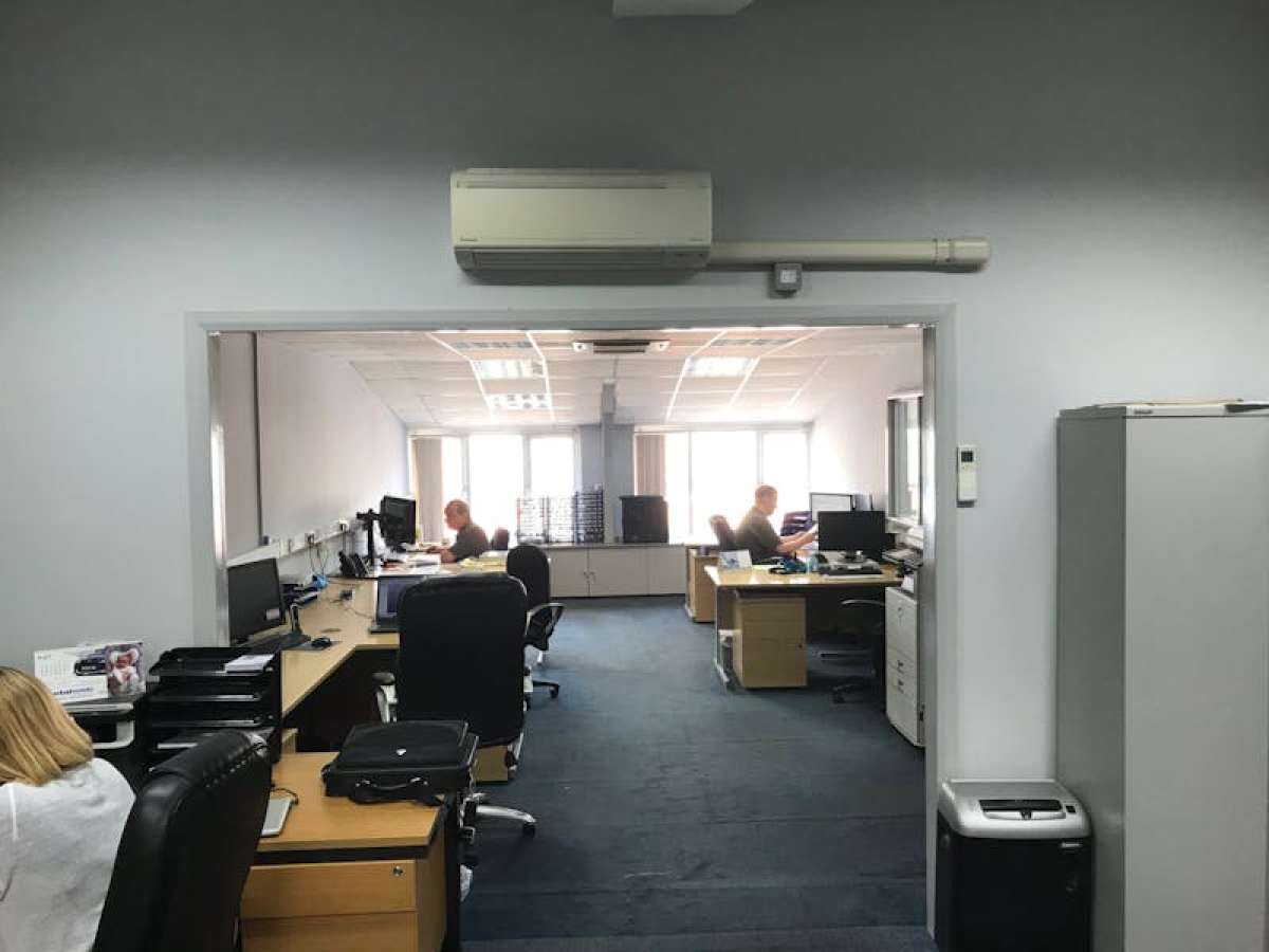 Industrial Unit in Portsmouth - photo 3