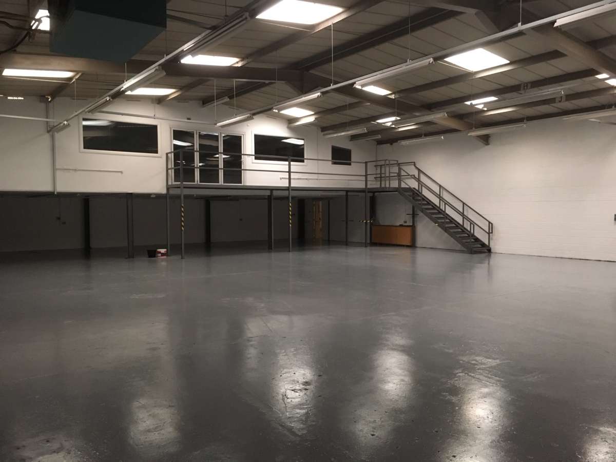 Industrial Unit in Saltash - photo 2