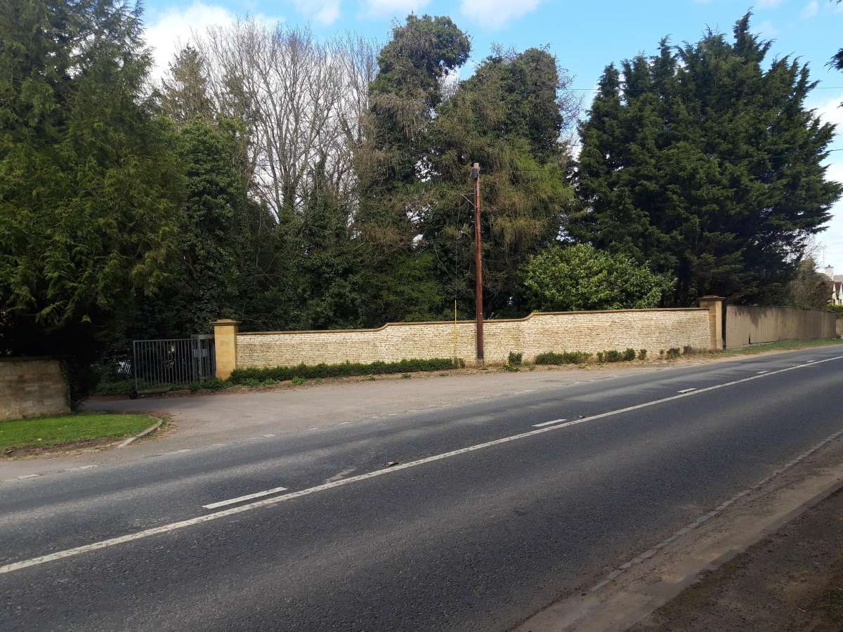 Industrial Unit in Cheltenham - photo 3