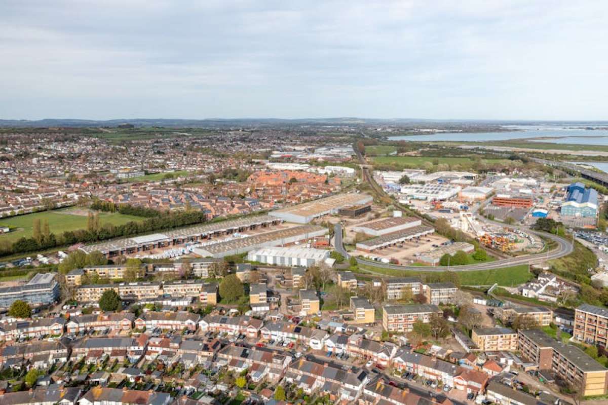 Industrial Unit in Portsmouth - photo 4