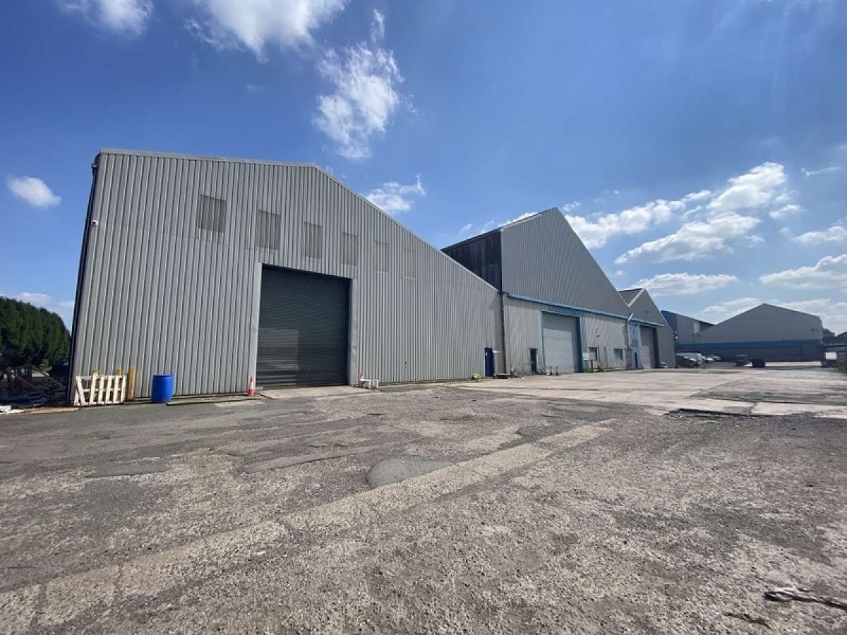 Industrial Unit in Tipton - photo 2