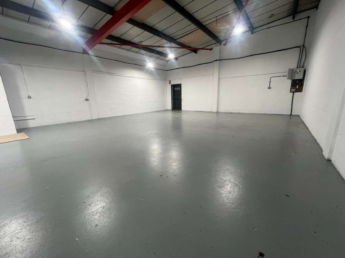 Industrial Unit in Lincoln - photo 2