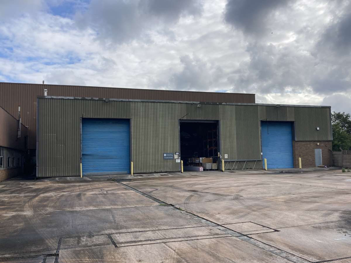 Industrial Unit in St Helens - photo 3