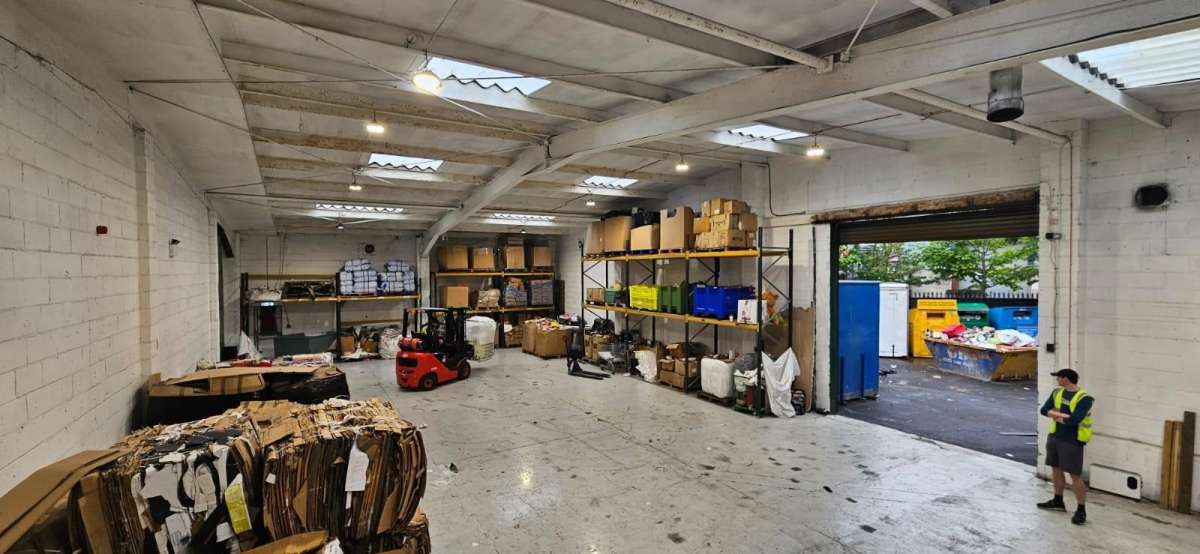 Industrial Unit in Liverpool - photo 3