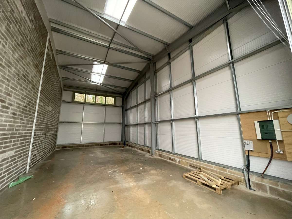 Industrial Unit in South Brent - photo 3