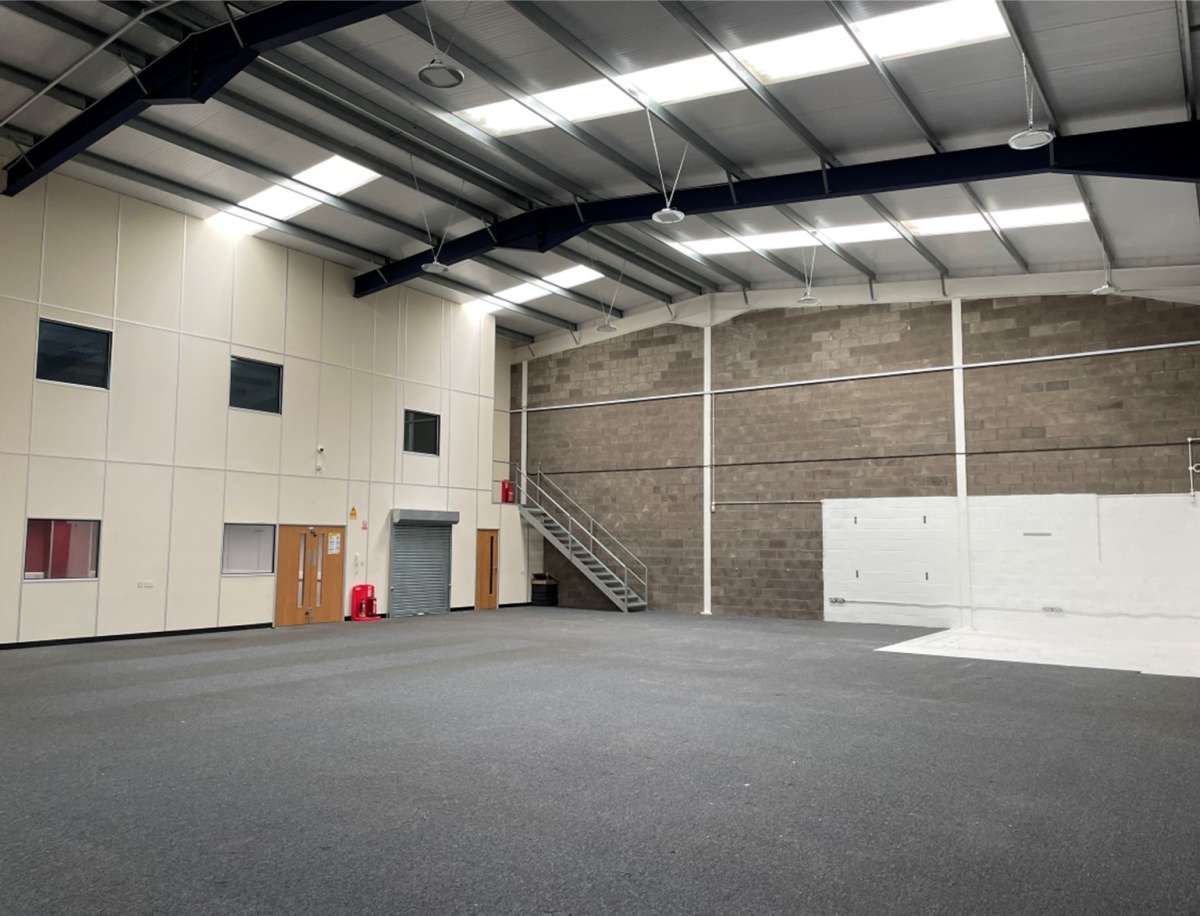 Industrial Unit in Bath - photo 3