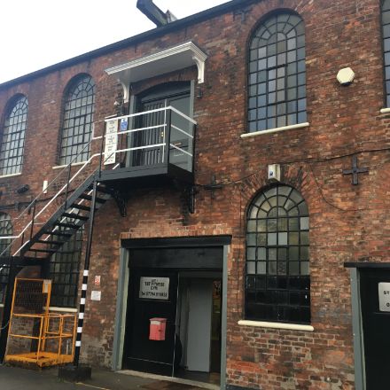 Industrial Unit in Altrincham - photo 2