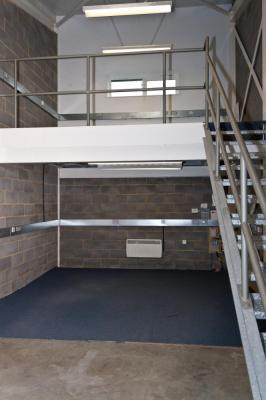 Industrial Unit in Romsey - photo 2