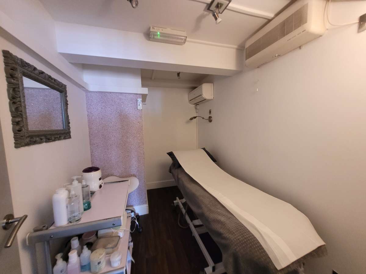 Retail/Shop in St Ives (Cambs) - photo 2