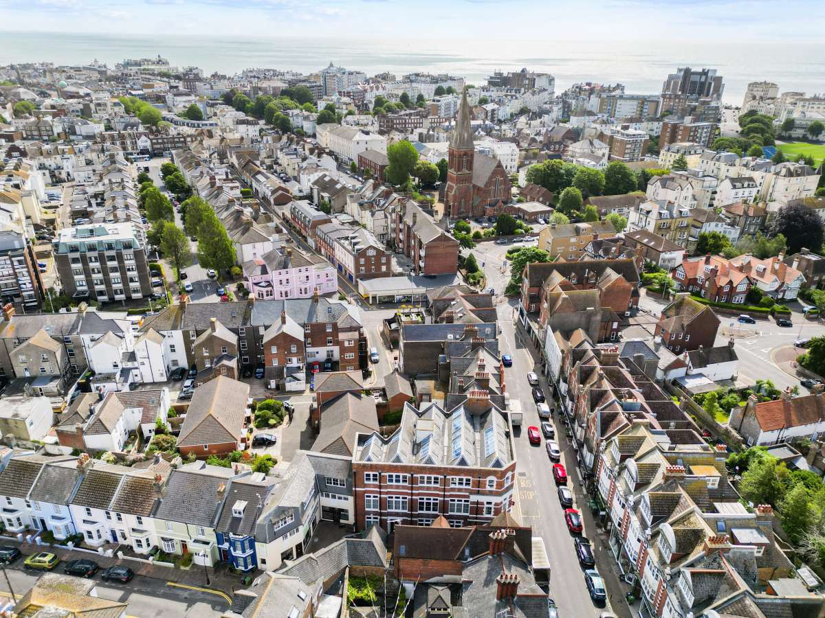 Investment in Eastbourne - photo 3