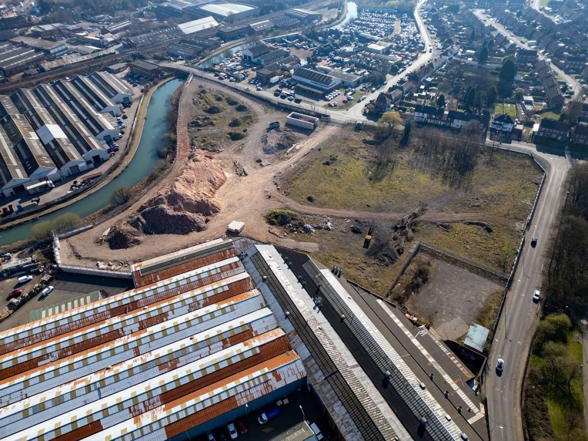 Land in Wolverhampton - photo 4