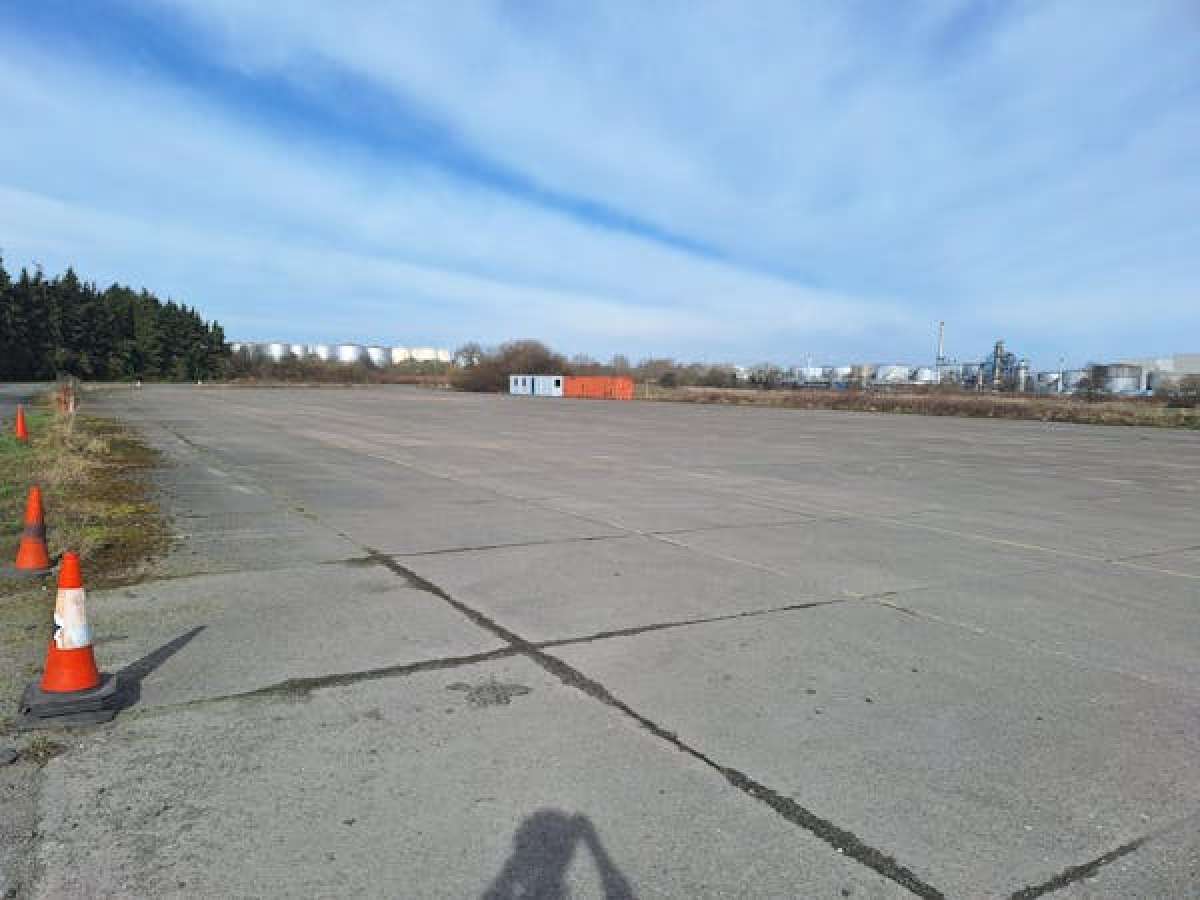 Land in Ellesmere Port - photo 3