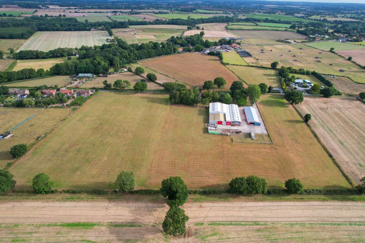 Land in Marsham - photo 4