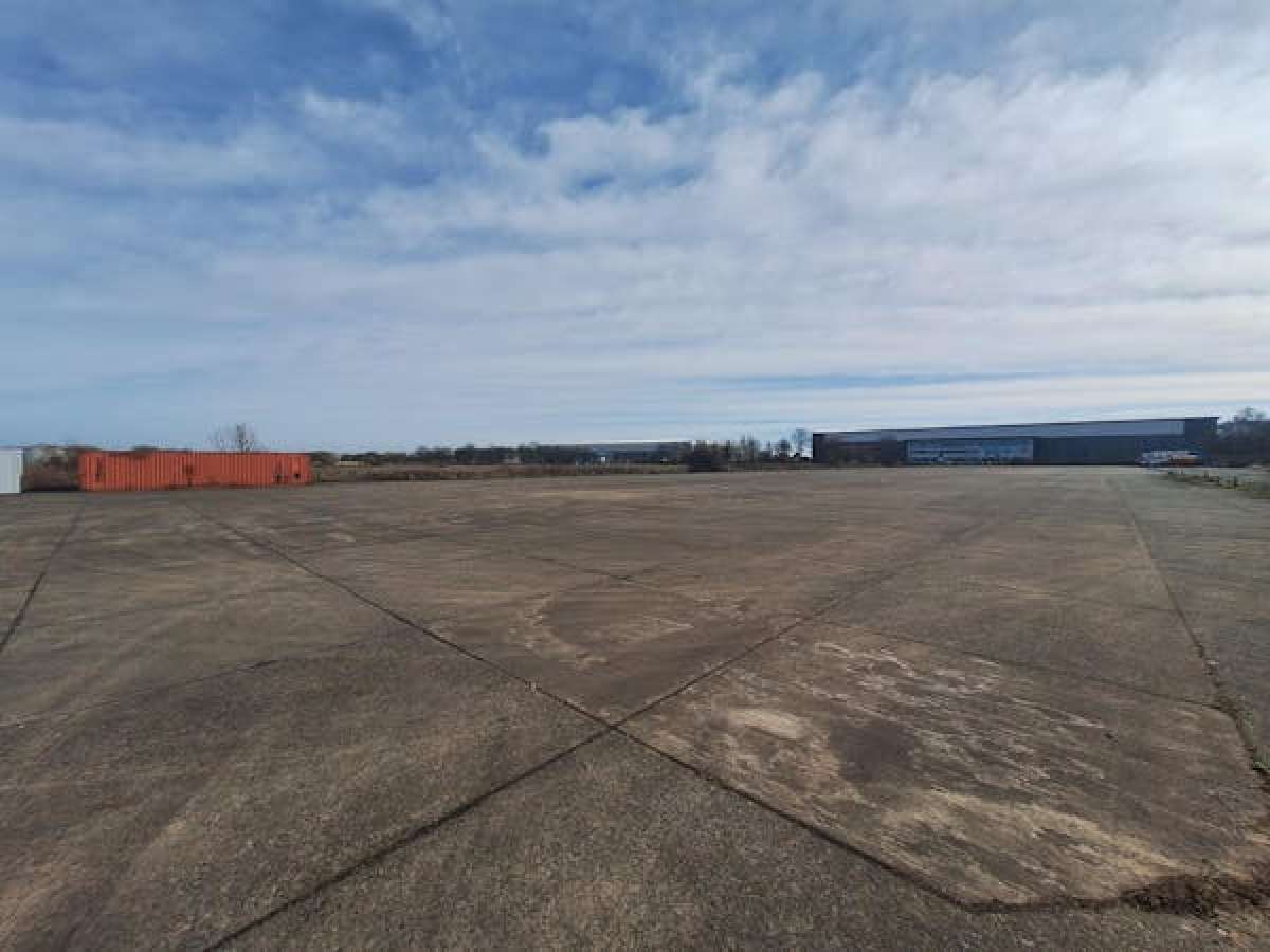 Land in Ellesmere Port - photo 2