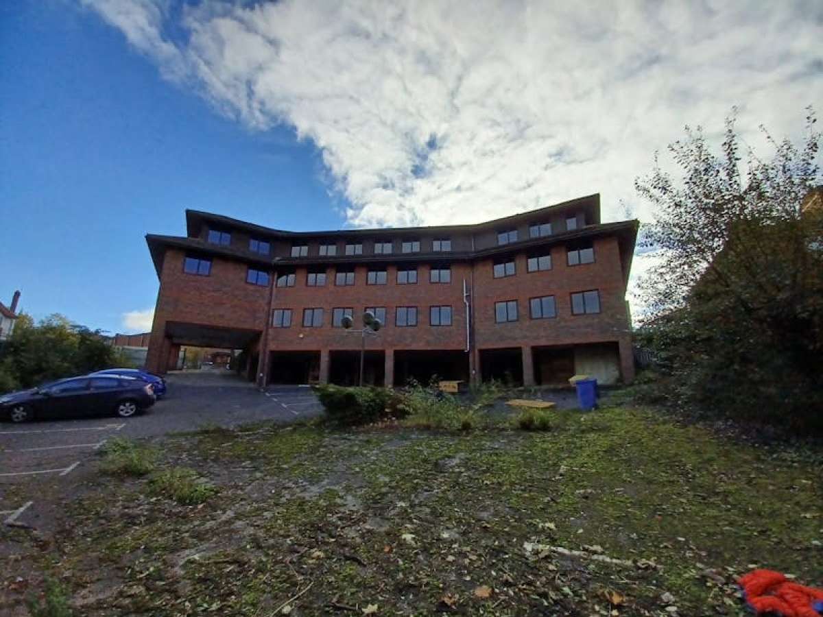 Land in East Grinstead