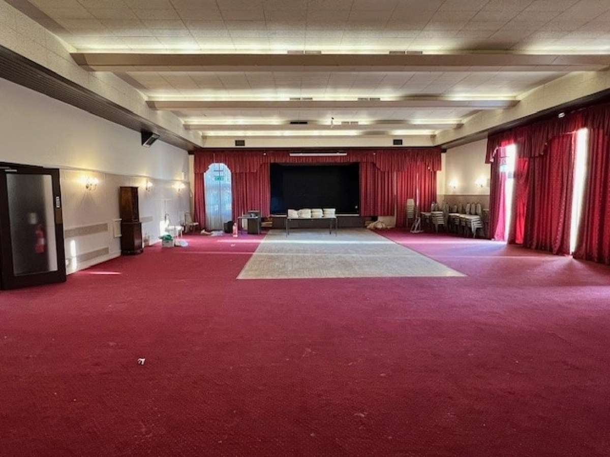 Office in Wolverhampton - photo 3