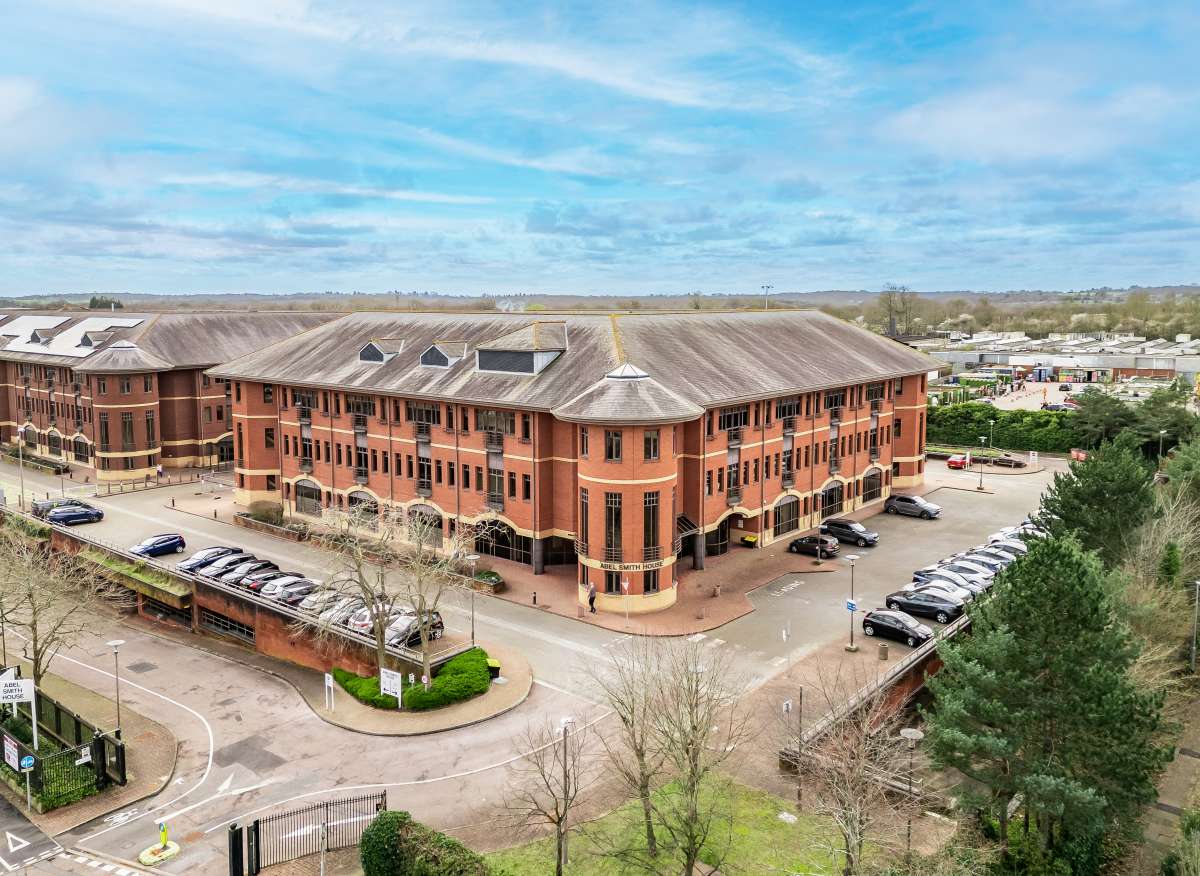 Office in Stevenage - photo 2