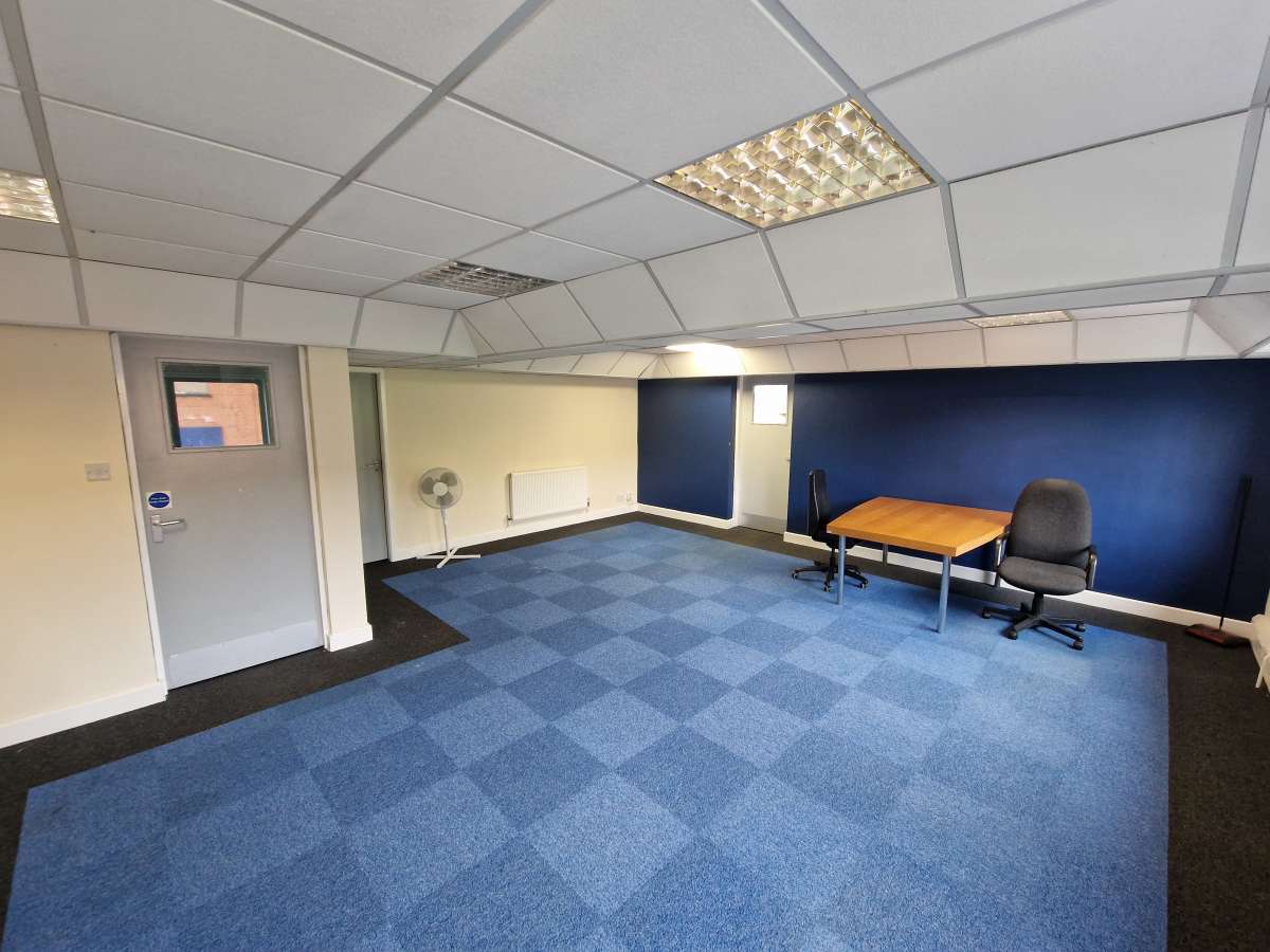 Office in Derby - photo 2