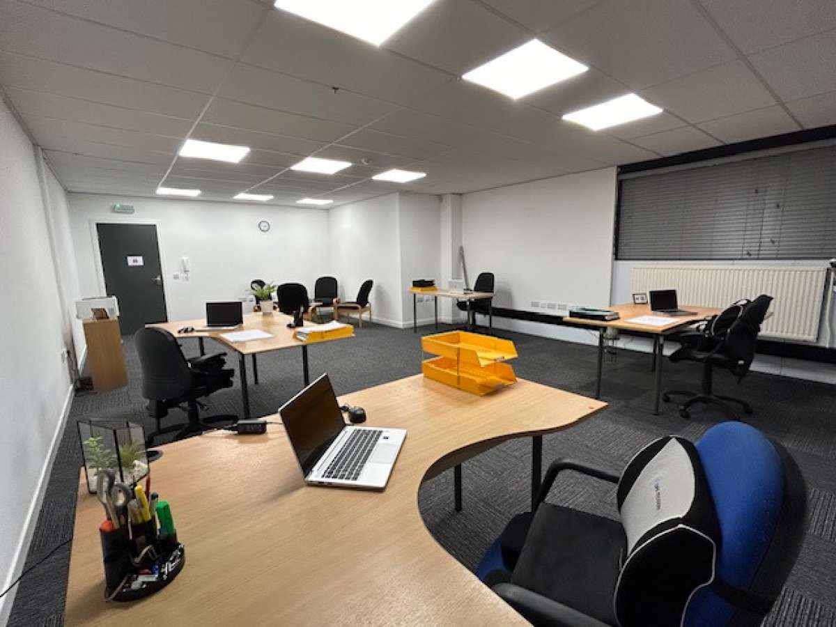 Office in Dundee - photo 4