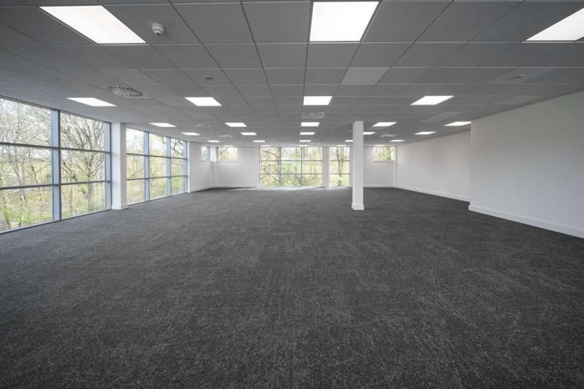 Office in Whiteley - photo 3