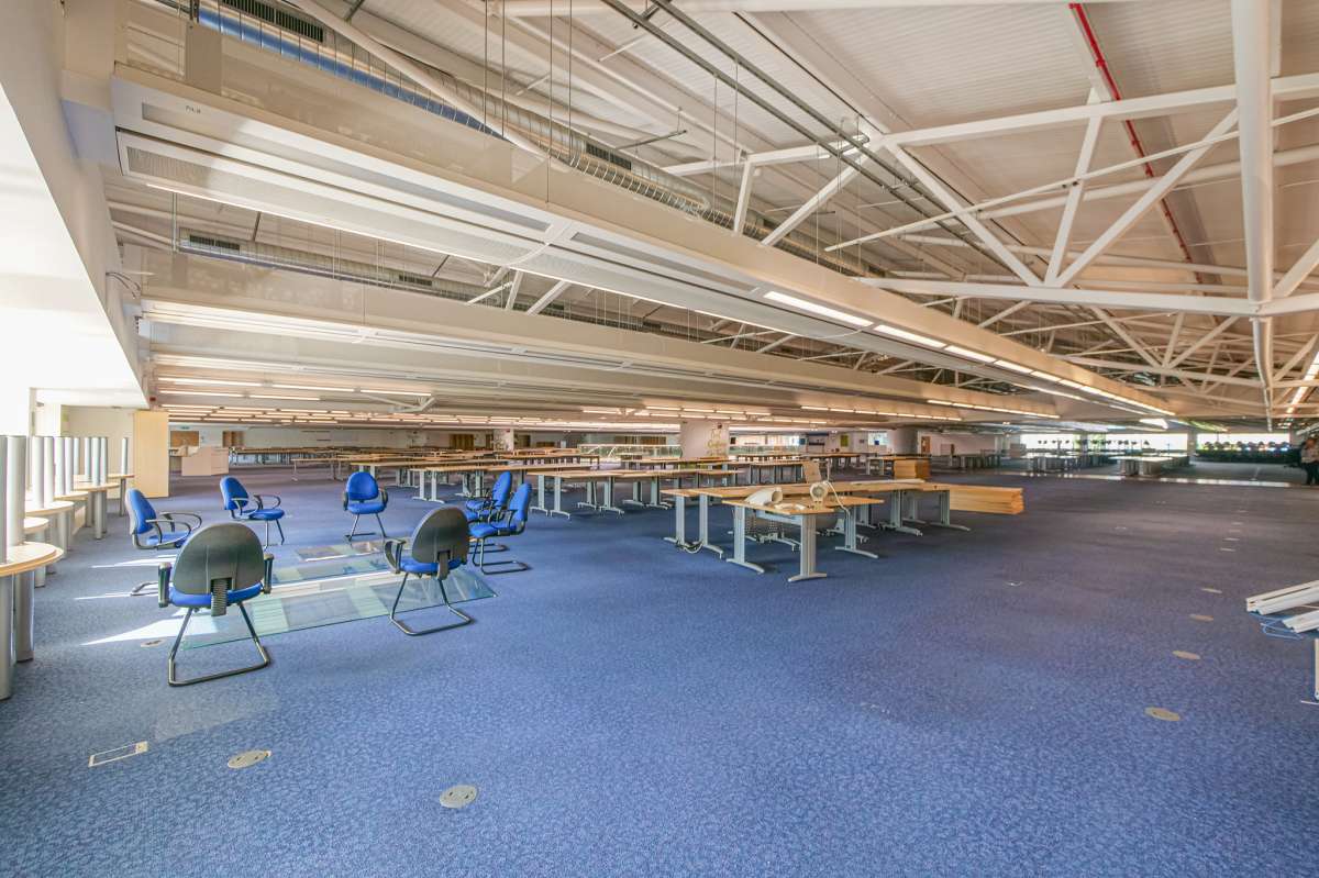 Office in Havant - photo 3