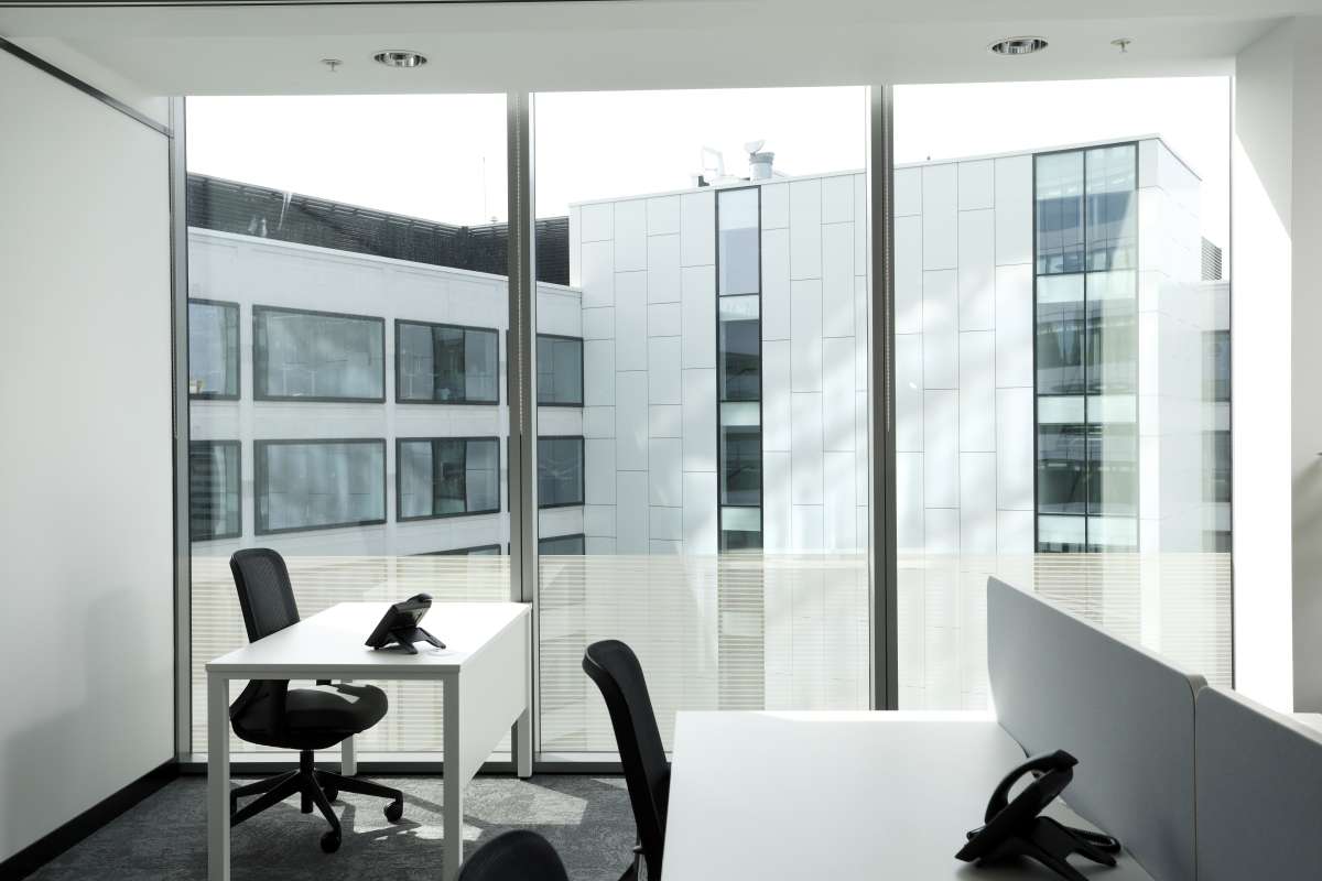 Office in Reading - photo 2