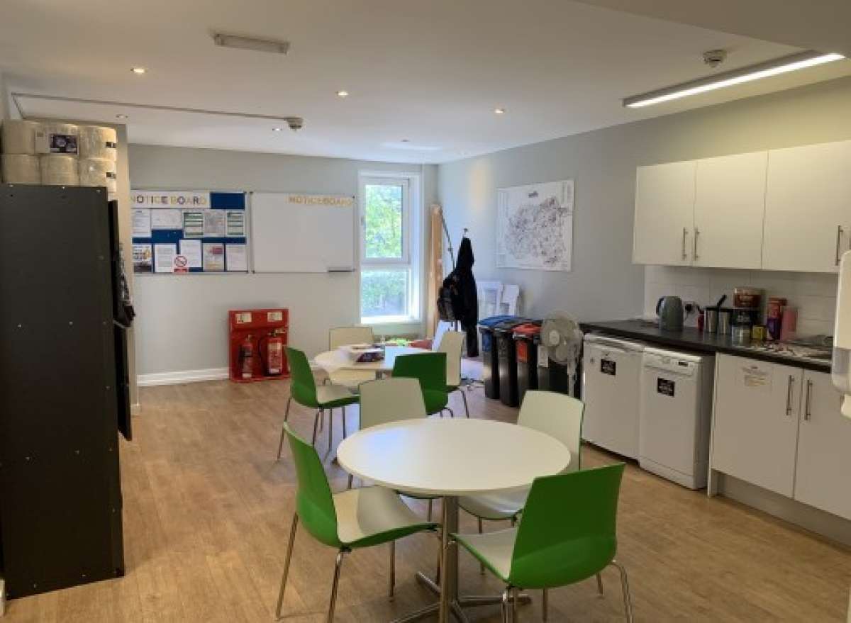 Office in Wakefield - photo 3