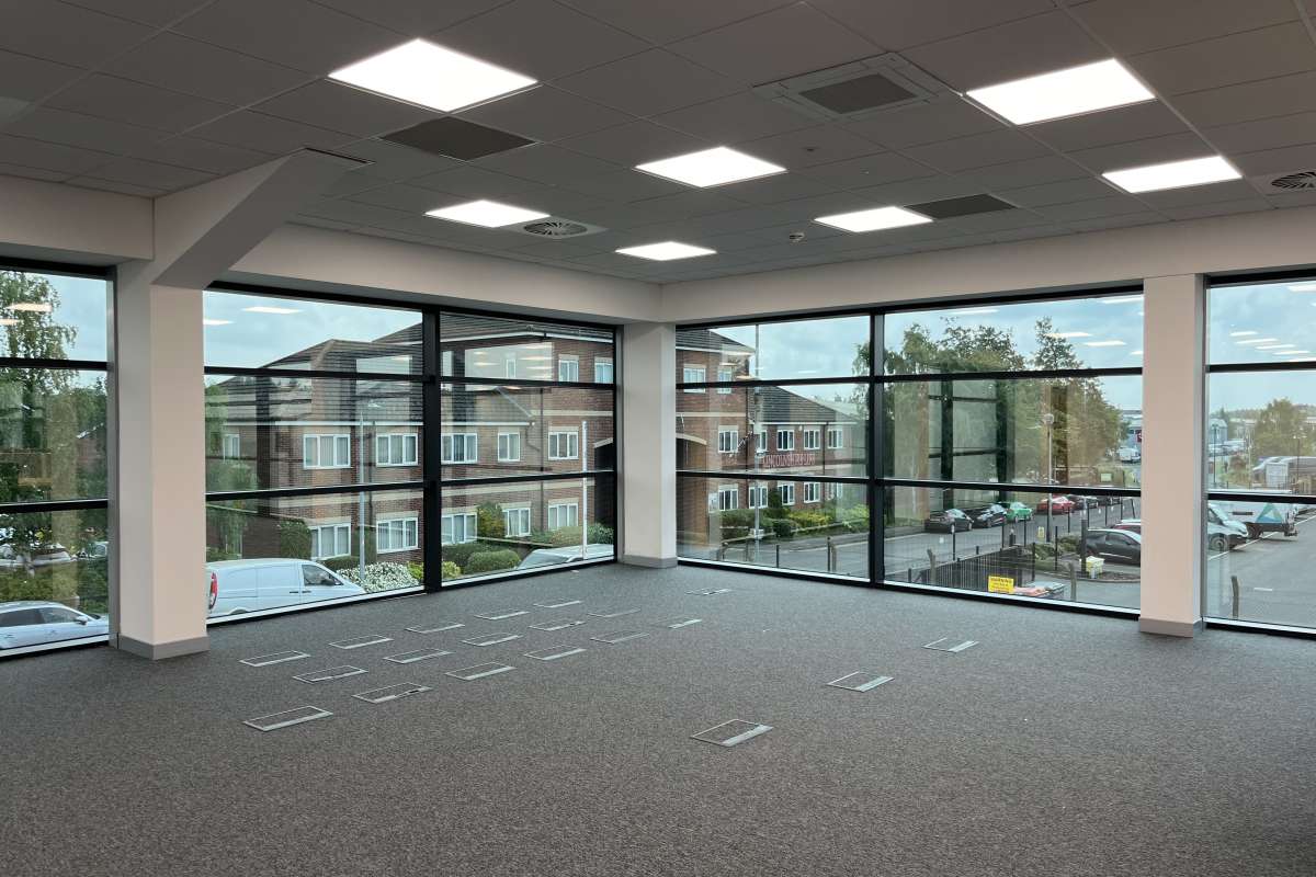 Office in Lincoln - photo 3