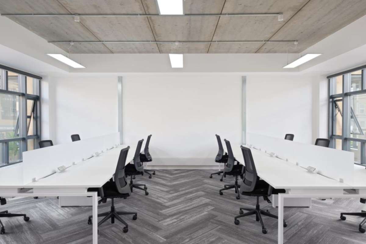 Office in Milton Keynes - photo 4