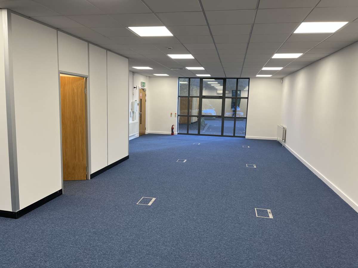 Office in Milton Keynes - photo 2