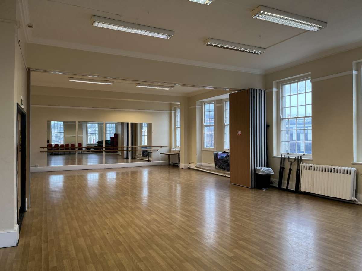 Office in Swansea - photo 4