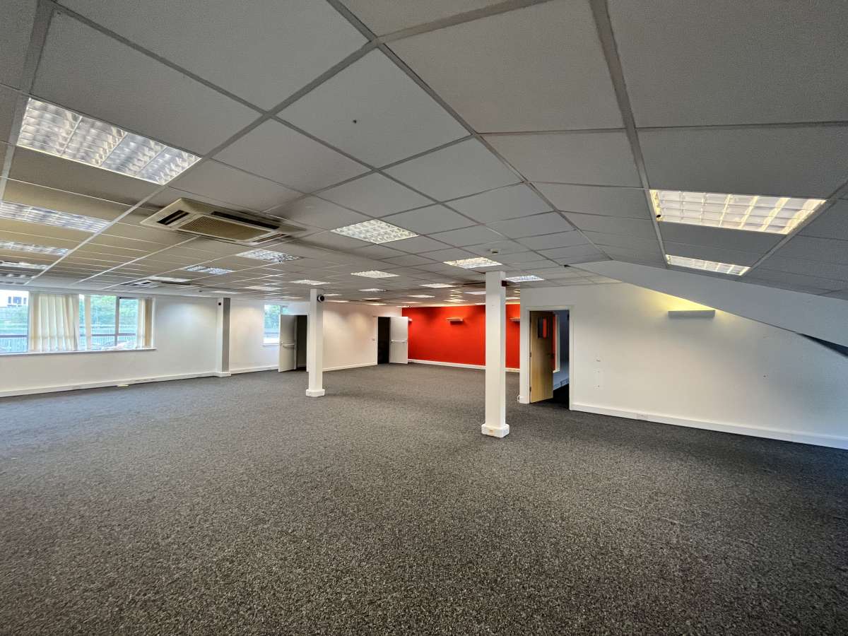 Office in Barnstaple - photo 3