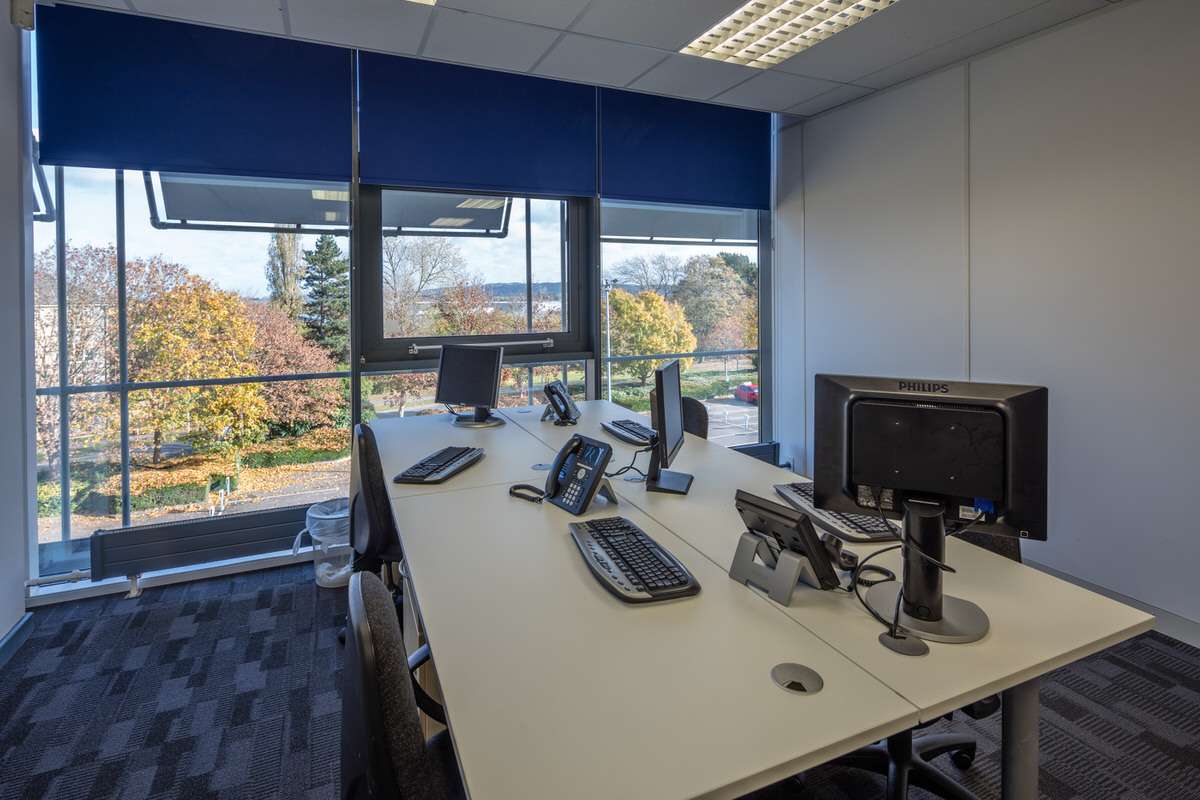 Office in Milton Keynes - photo 3