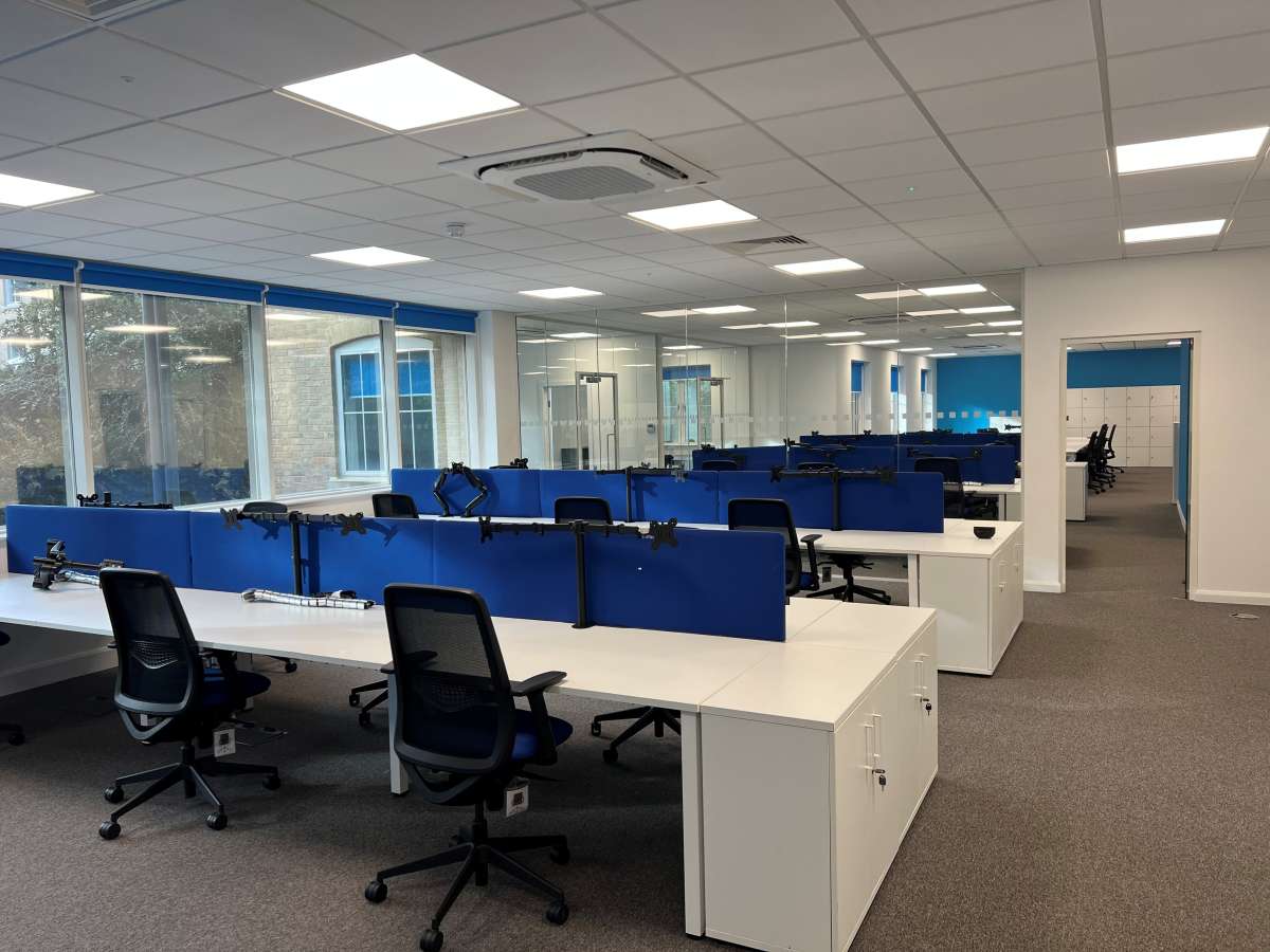 Office in Eastleigh - photo 2