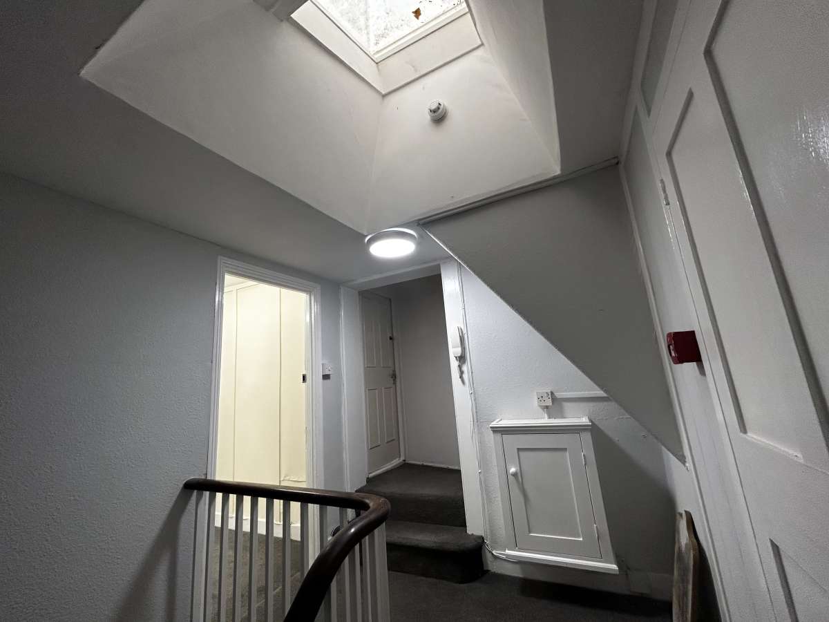 Office in Ashford - photo 2