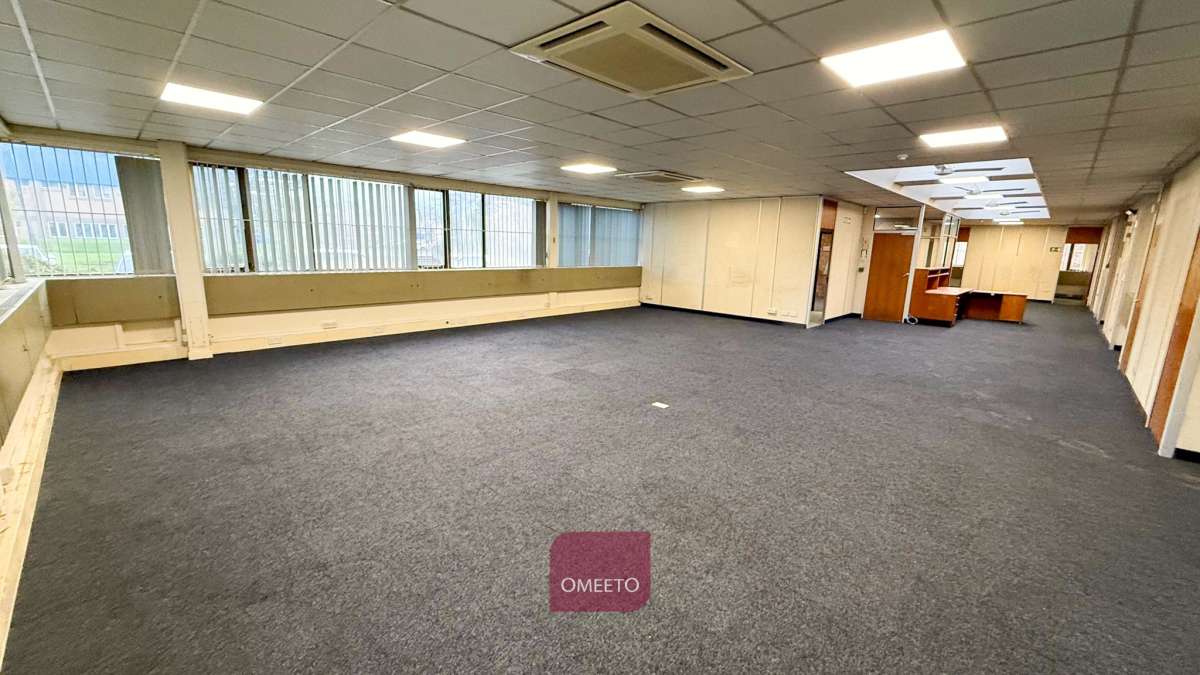Office in Derby - photo 2