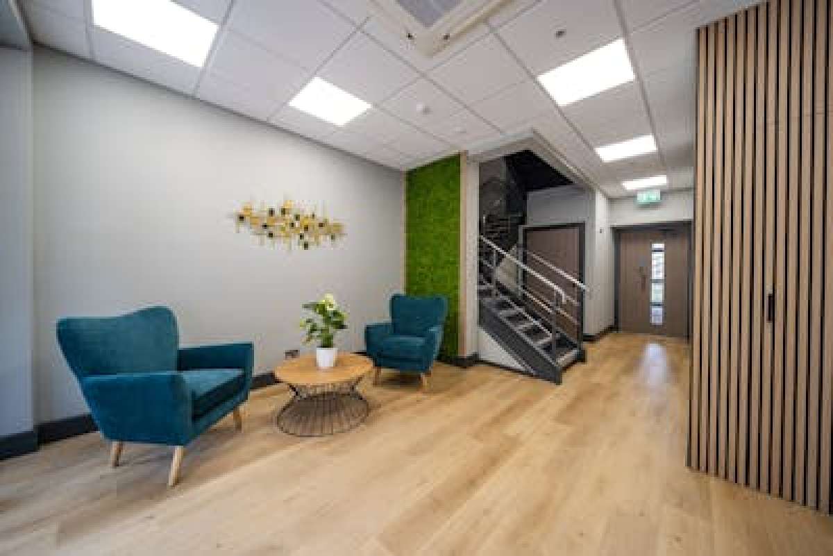 Office in Fareham - photo 2