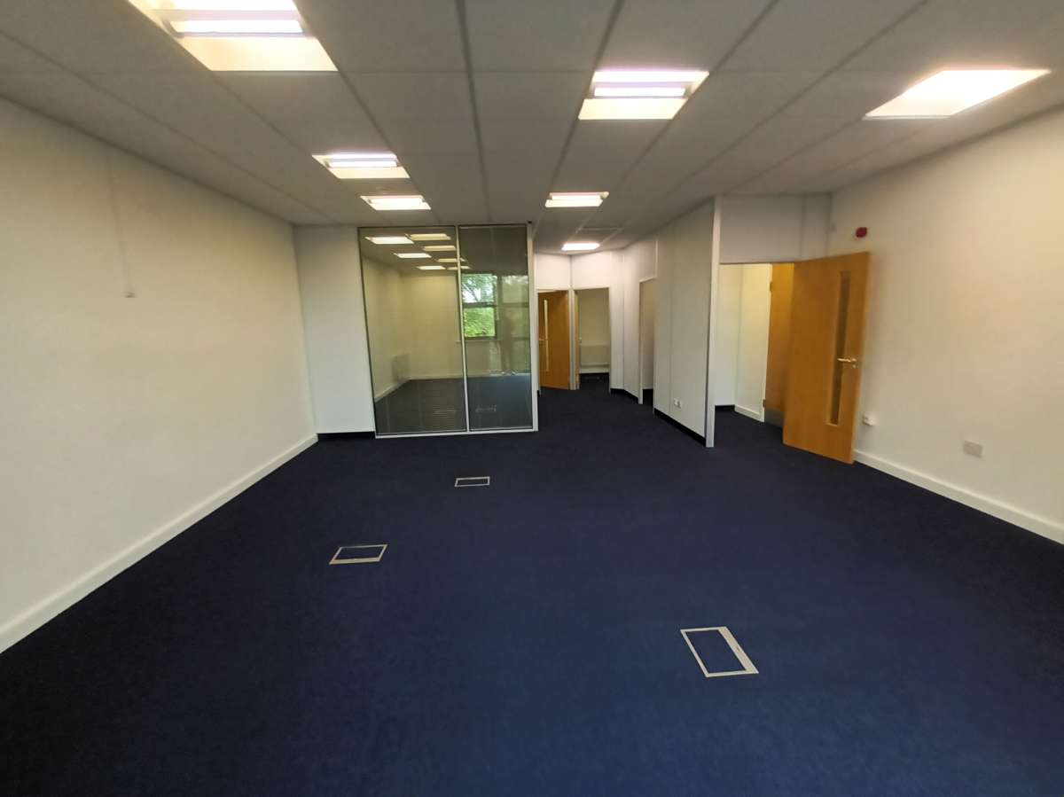 Office in Milton Keynes - photo 4