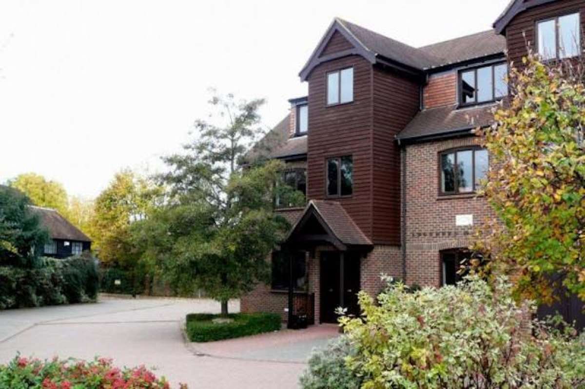 Office in Farnham - photo 2