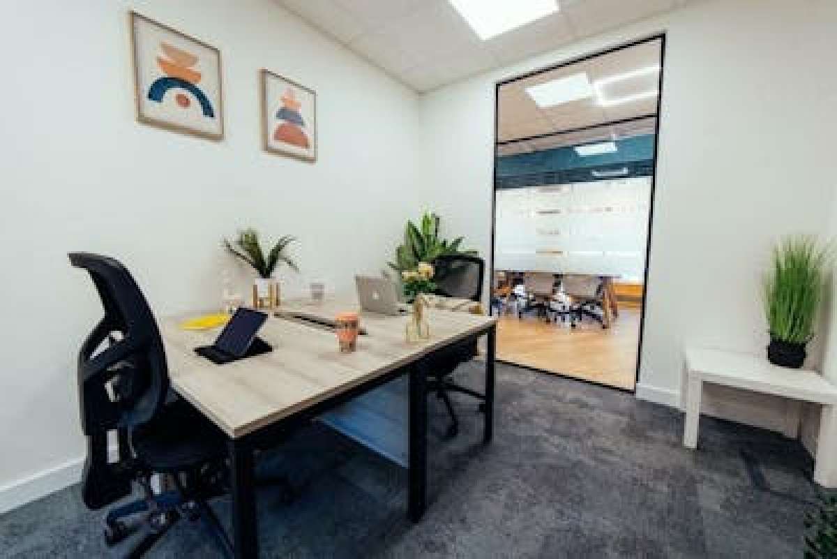 Office in Peterborough - photo 3